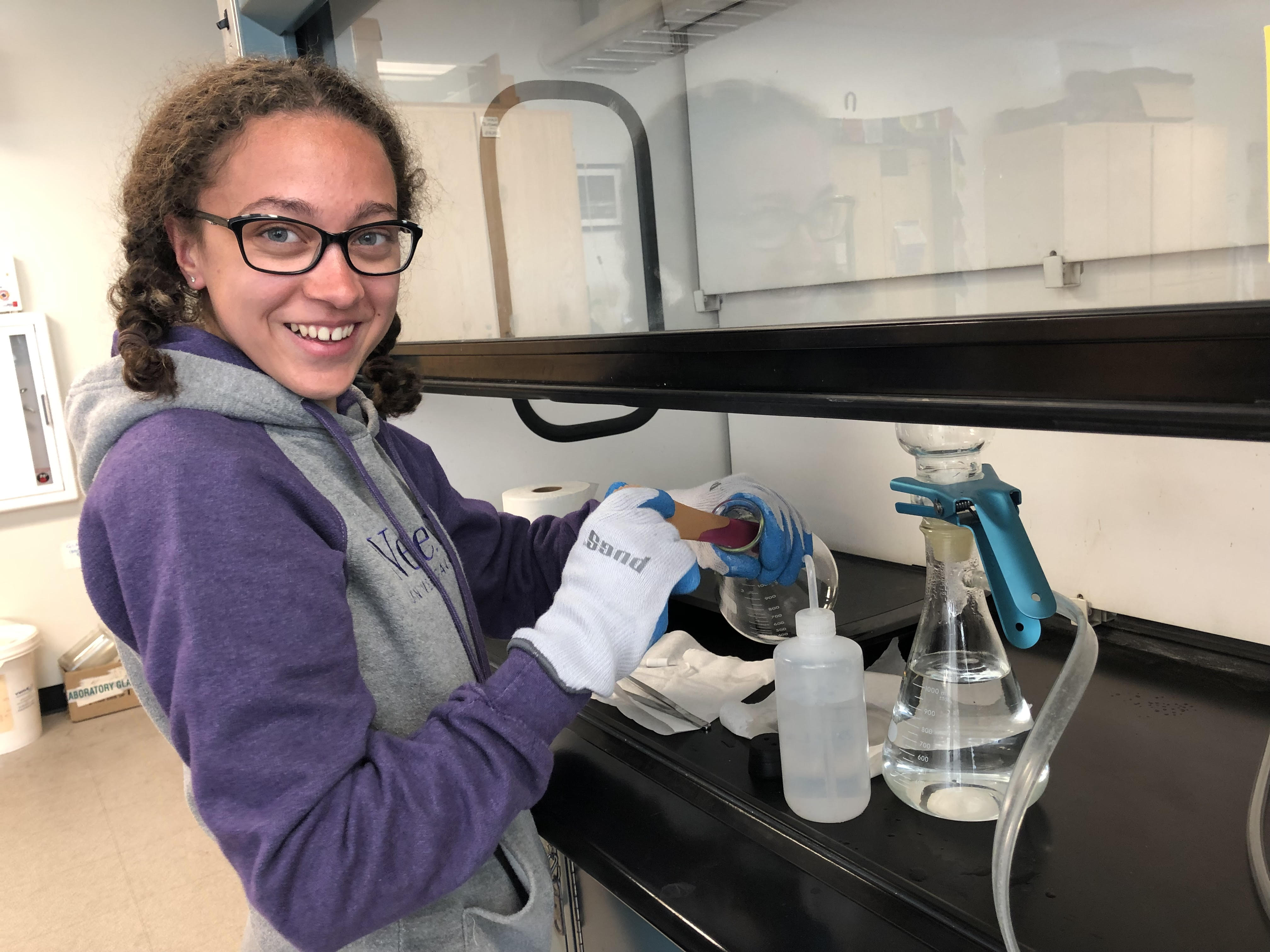 Undergraduate Shana filtering calcite, June 2019